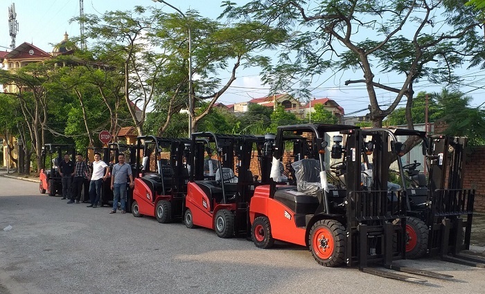 xe nâng trung quốc